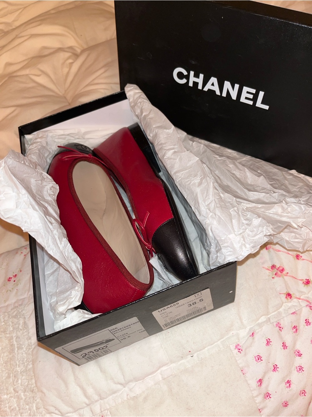 CHANEL 'Ballerines' Rouge et Noir Lambskin Flats - NEVER WORN - Size EU 38.5 - Picture 14 of 16